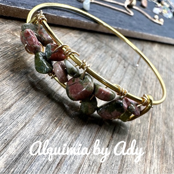 Alquimia Gold and Green Stone Bracelet - Picture 1 of 1